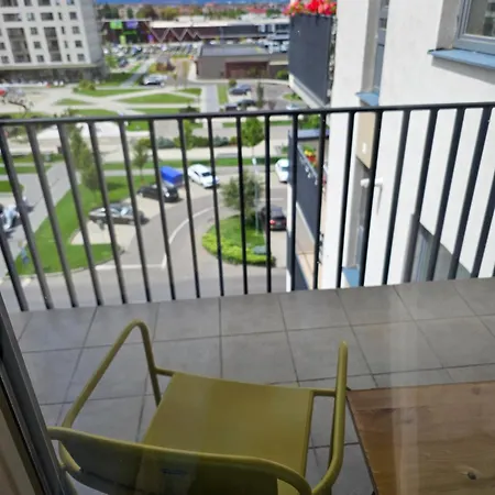 Bright&cozy C1 * ブラショフ