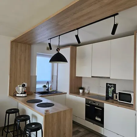 Bright&cozy C1 アパート